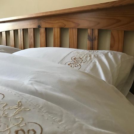 Ashes Seafood Restaurant Accommodation Дингл Экстерьер фото